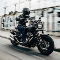 User Uất Quỳnh Lam